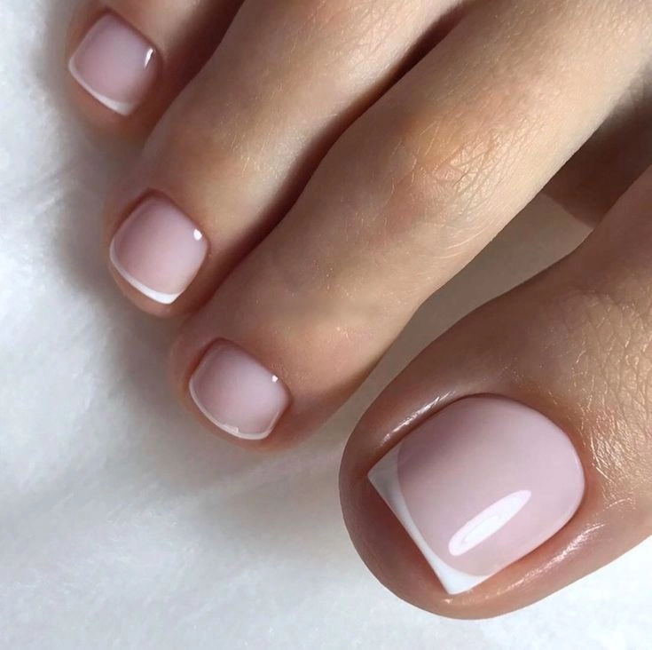 Педикюр в Peppina Aesthetic Center